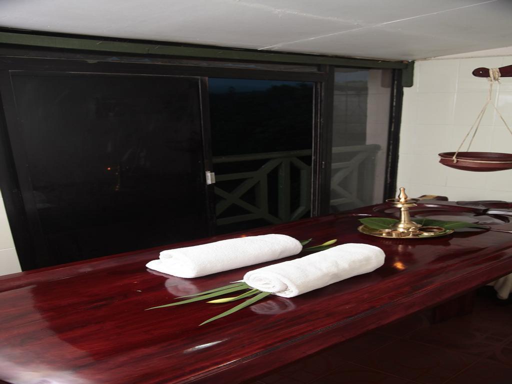 Abad Copper Castle Resort Munnar Exterior photo